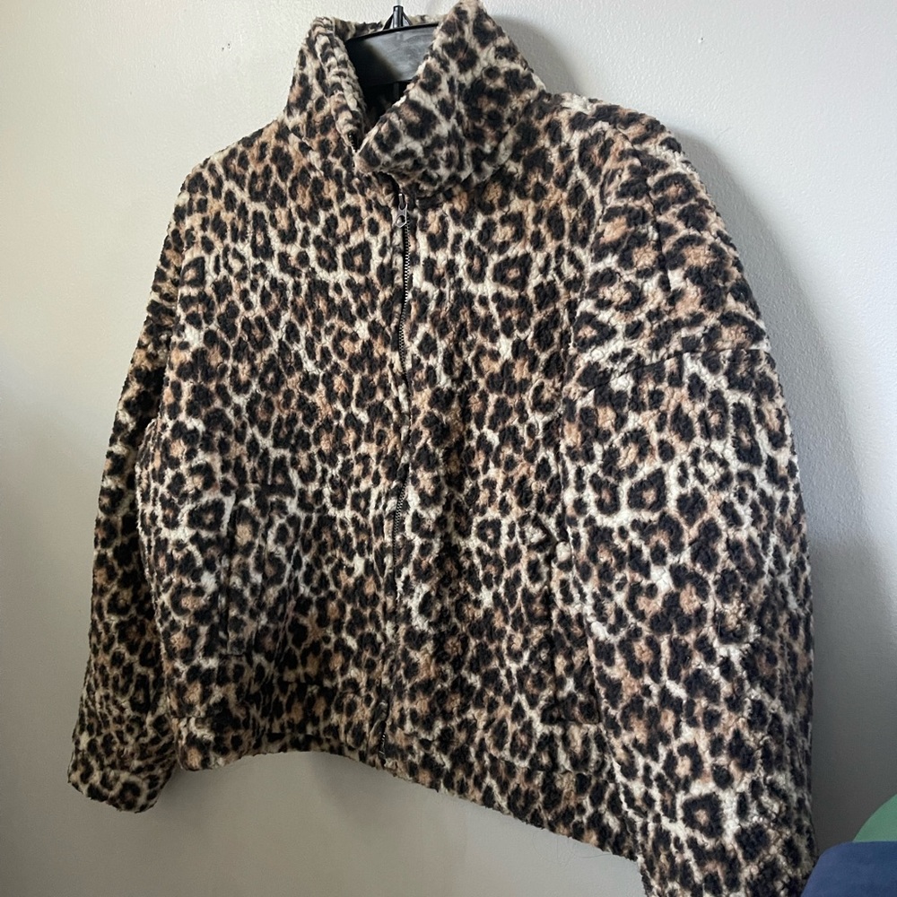 American Eagle Cheetah Puffer Coat!